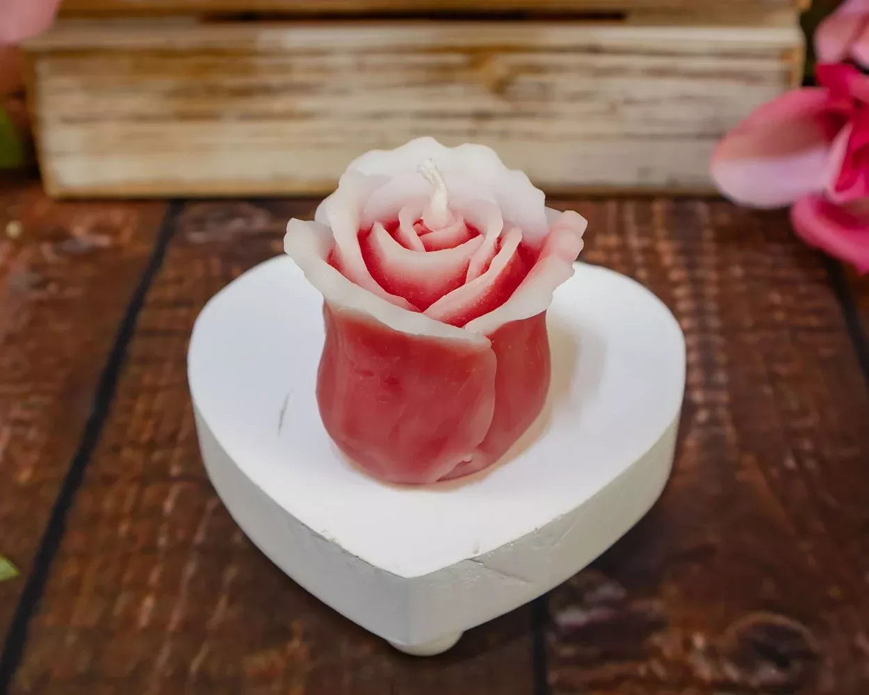Beeswax Red Rose Bud