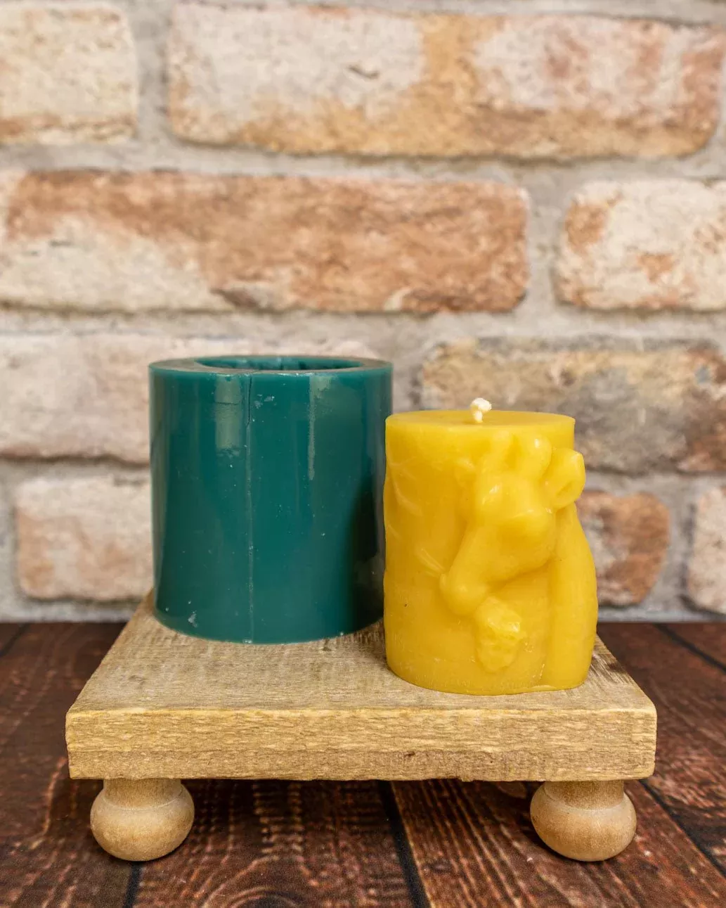 Giraffe Pillar Mold