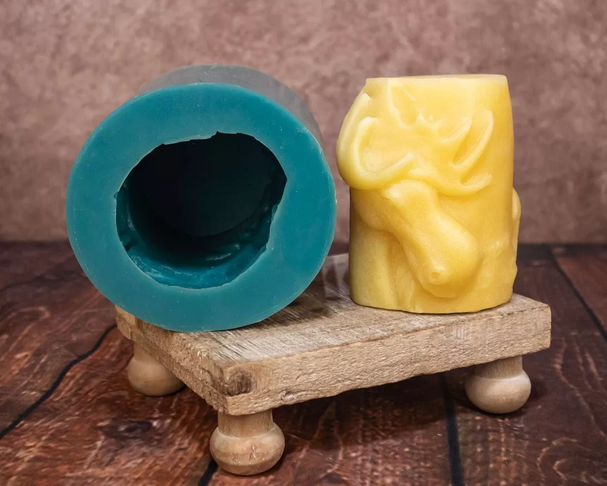 Moose Pillar Mold