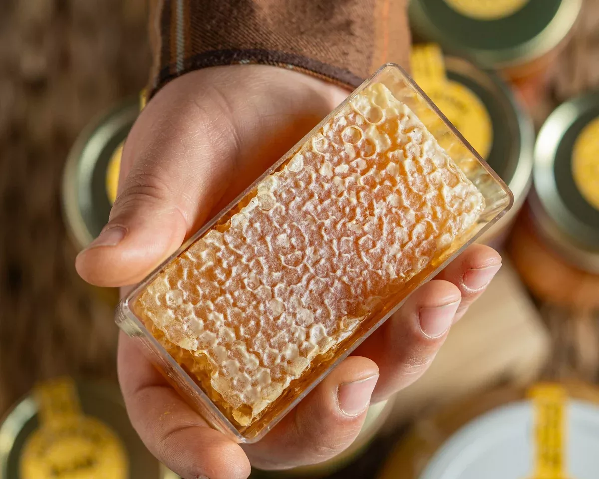 Natural Honeycomb Honey