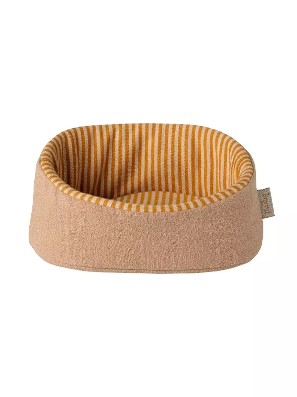 Pet Basket: Powder