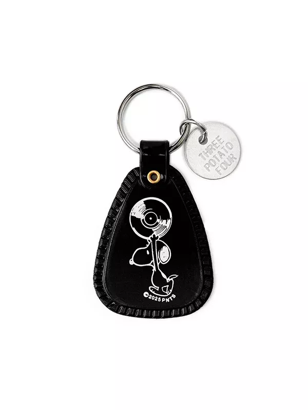 Saddle Keychain: Snoopy Record