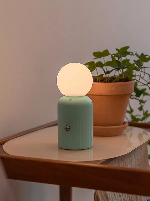 Skittle Lamp: Mint