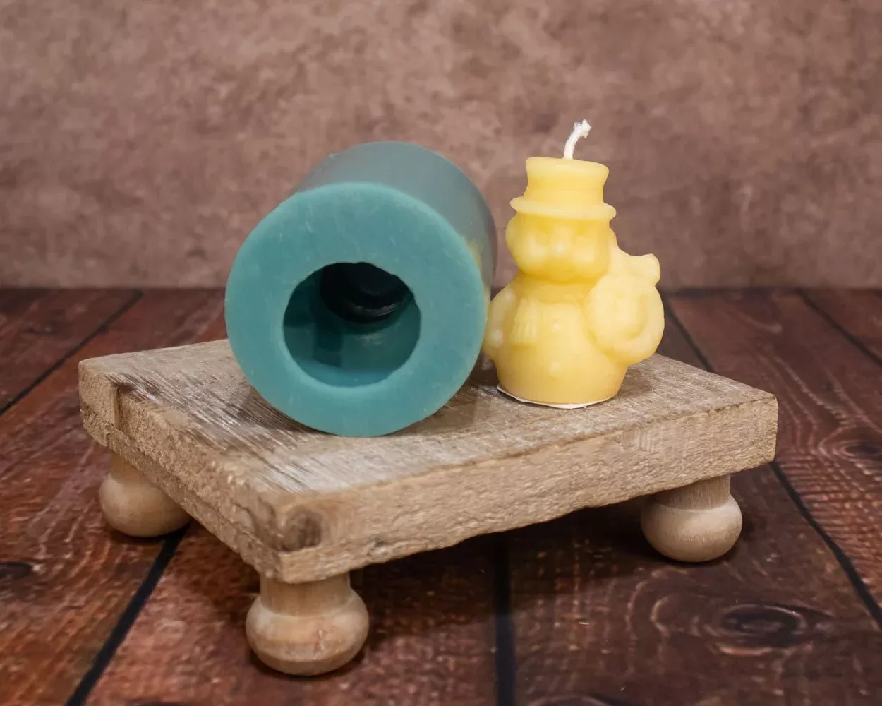 Snowman w/ Wreath Mold for Beeswax Candles
