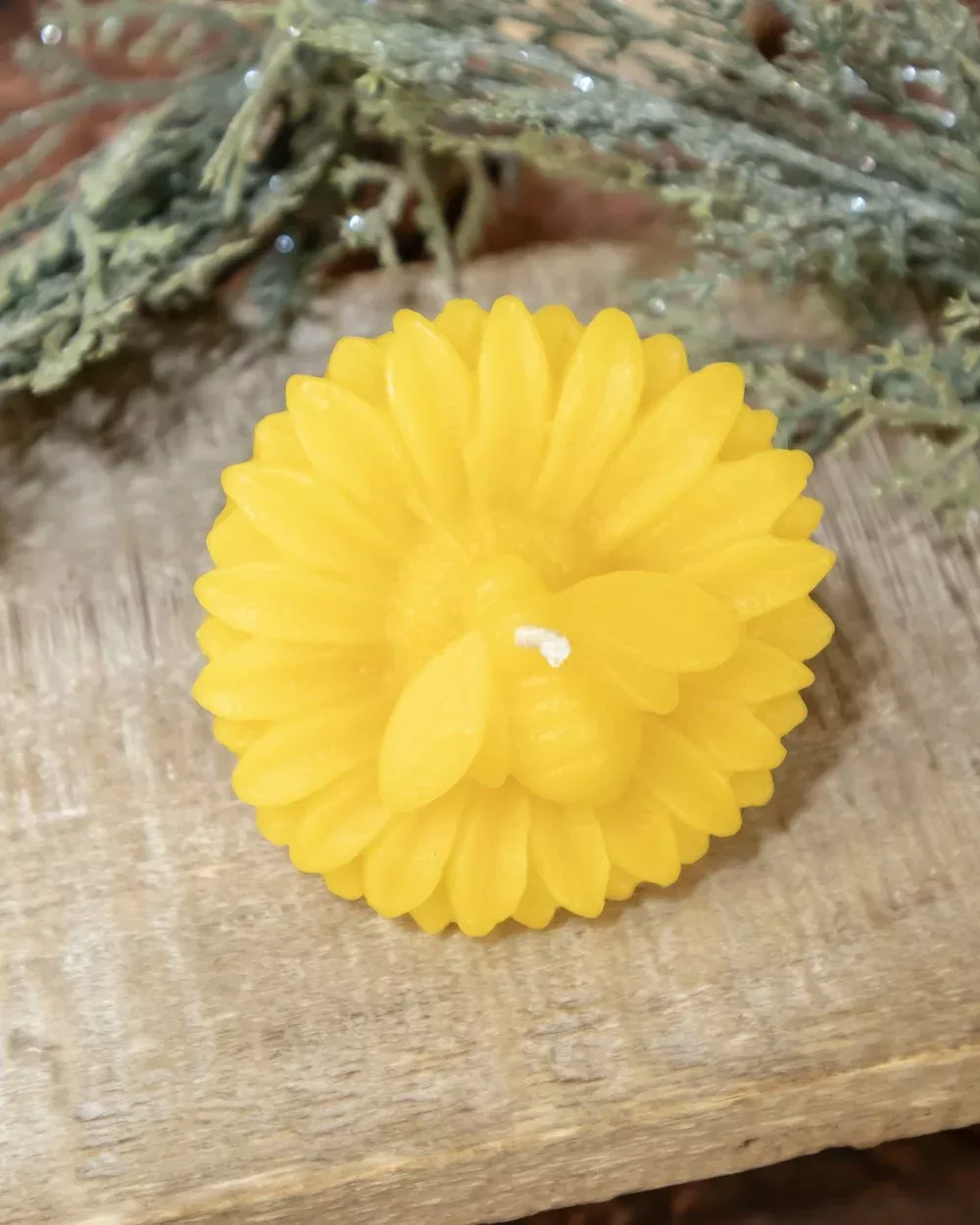 Sunflower w/Bee Floating Candle